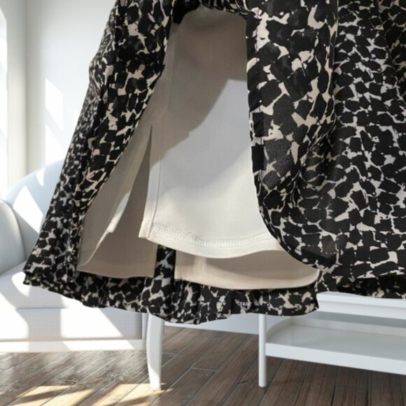 Nue Options Black & White Allover Print Sheer Lined Flowy Zip-Up Skirt Size 14P - Picture 7 of 12